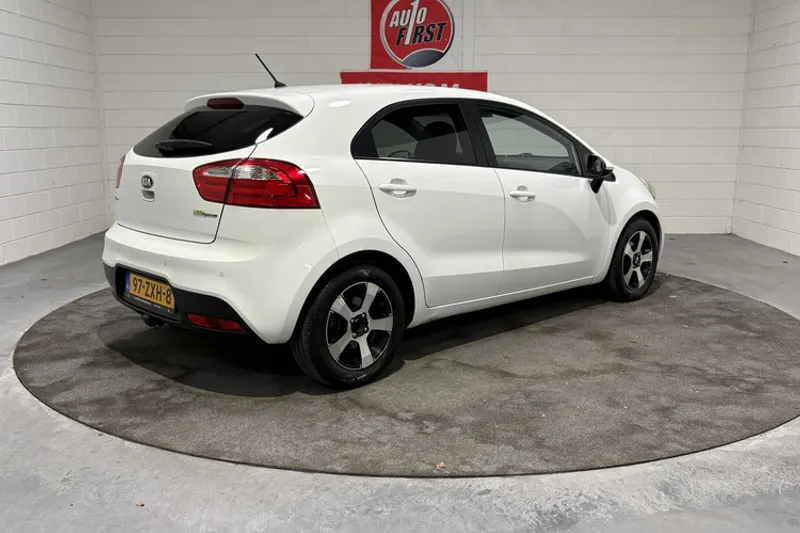Kia Rio (2013)