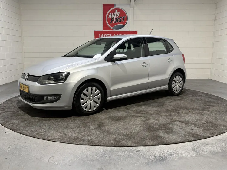 Volkswagen Polo (2016) — foto 1