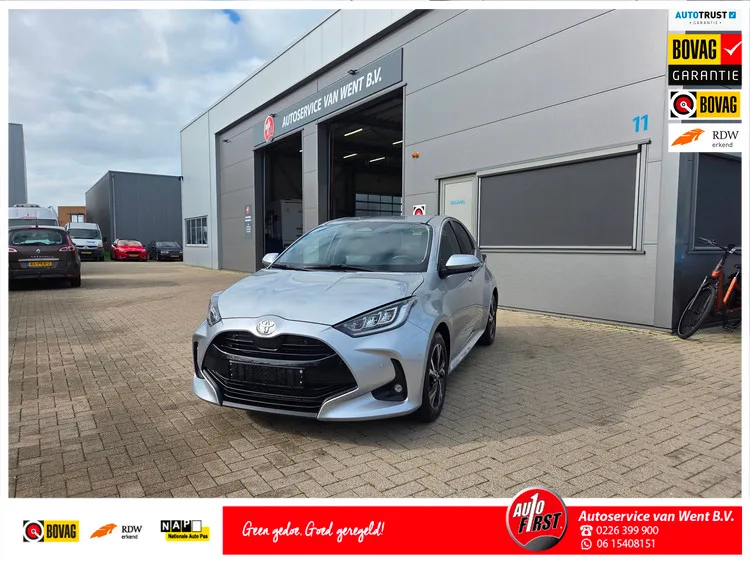 Toyota Yaris (2024) — foto 1