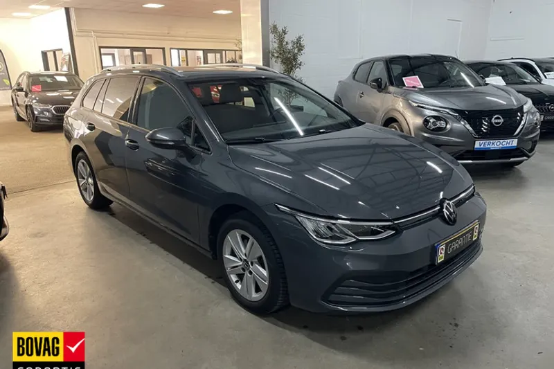 Volkswagen Golf (2022)