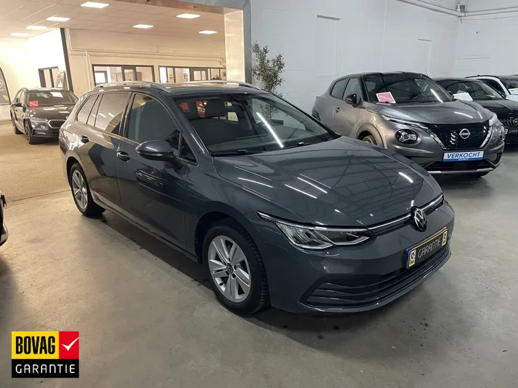Volkswagen Golf (2022) — foto 1