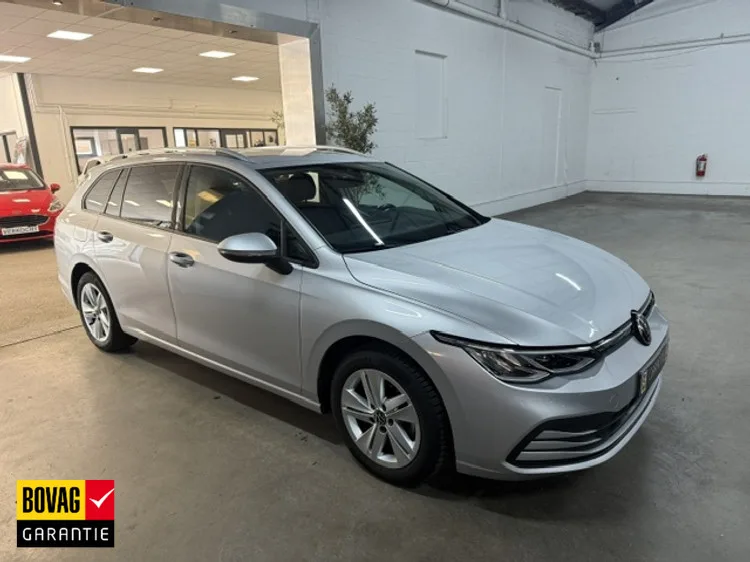 Volkswagen Golf (2021) — foto 1