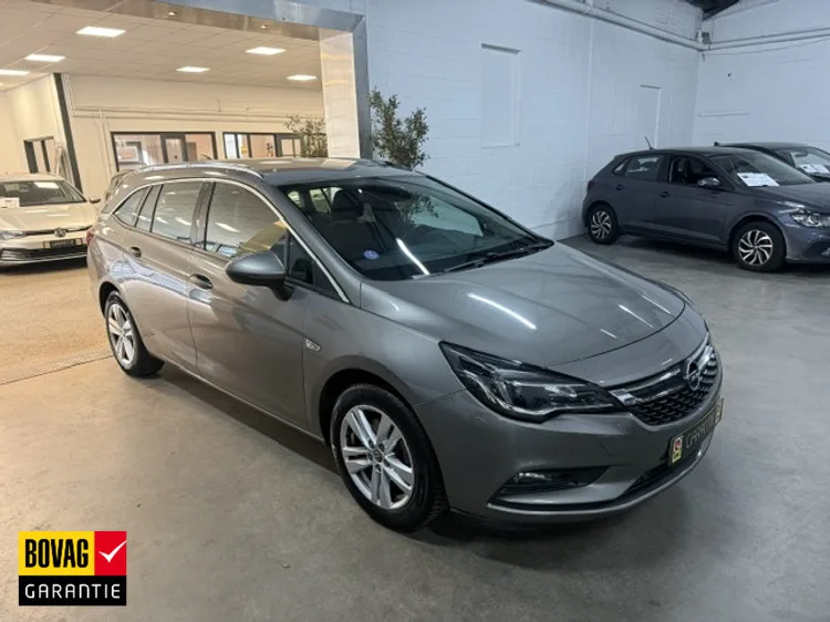 Opel Astra (2016) — foto 1