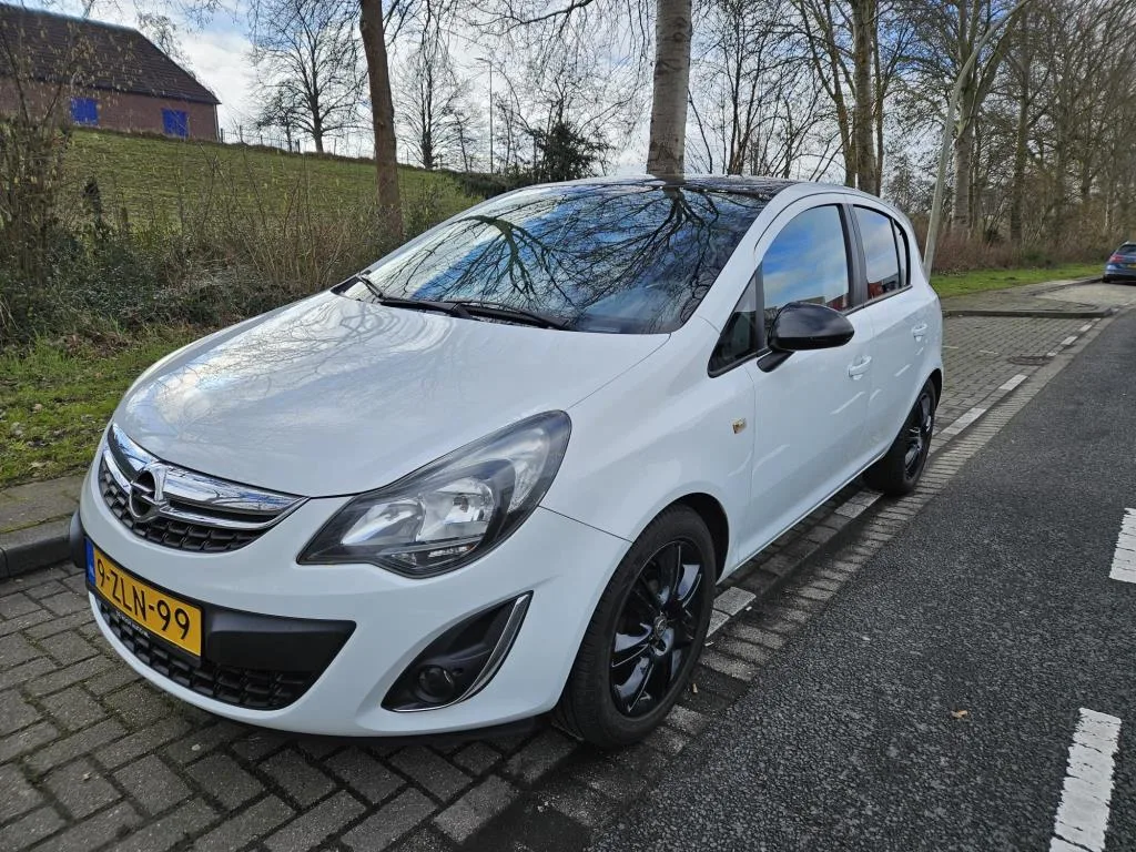 Opel Corsa (2013) — foto 1