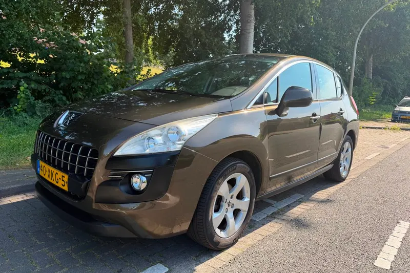 Peugeot 3008 (2010)