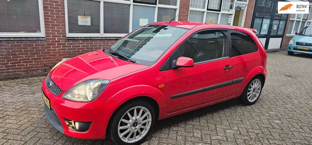 Ford Fiesta (2006) — foto 1