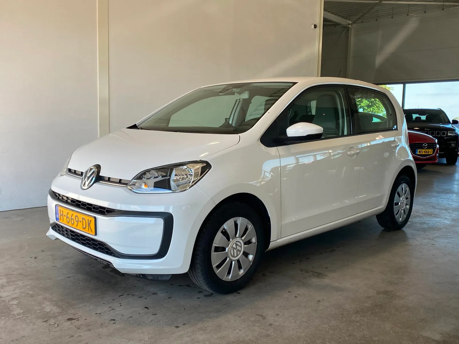 Volkswagen Up! (2020) — foto 1