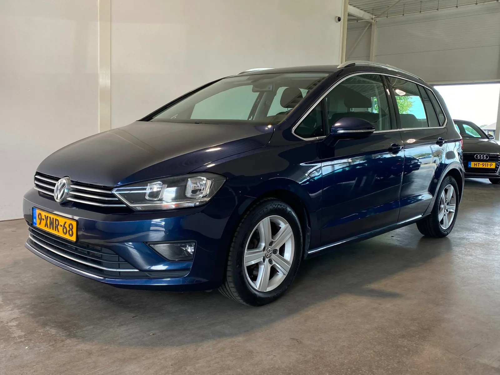 Volkswagen Golf Sportsvan (2014) — foto 1