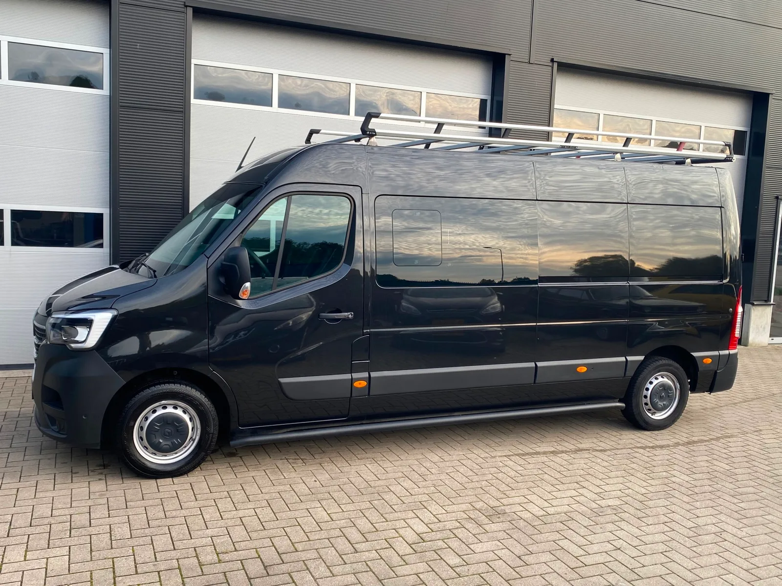 Renault Master (2024) — foto 1