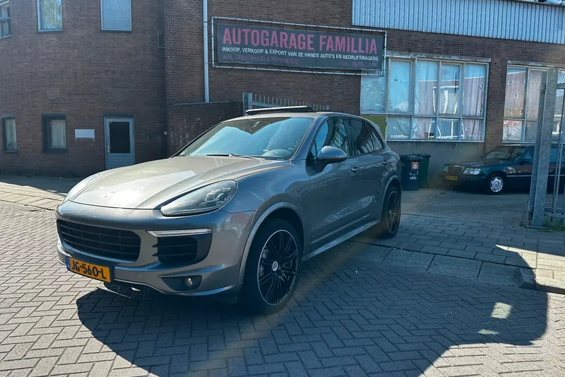 Porsche Cayenne (2015)