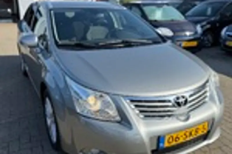Toyota Avensis (2011)