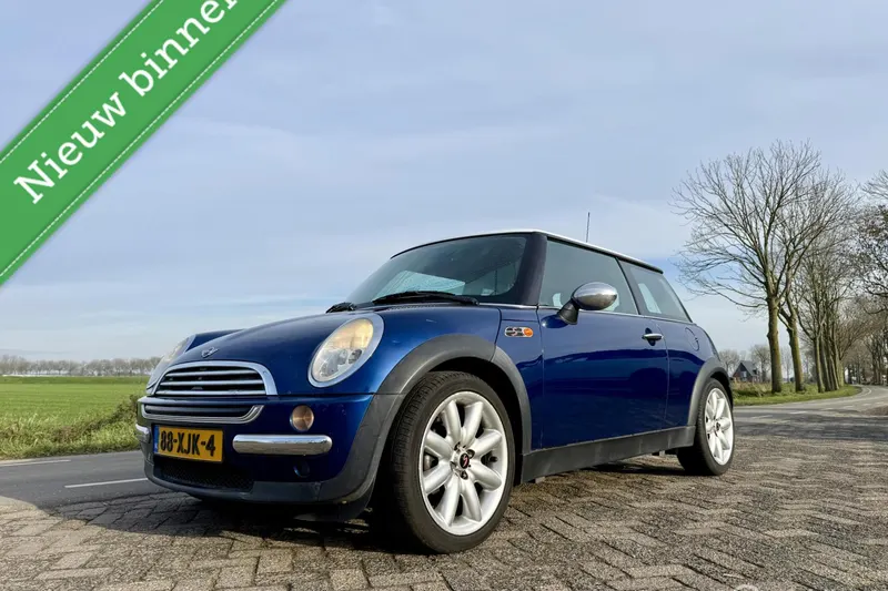 MINI One (2002)
