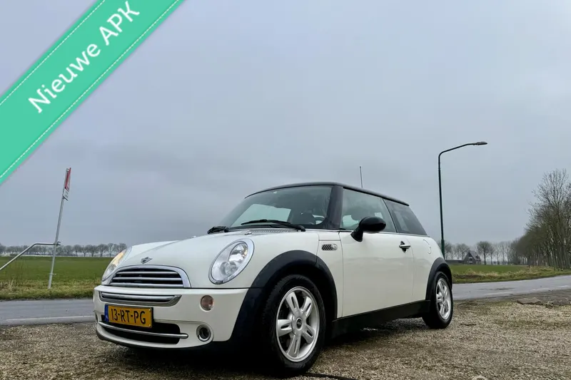 MINI Cooper (2005)