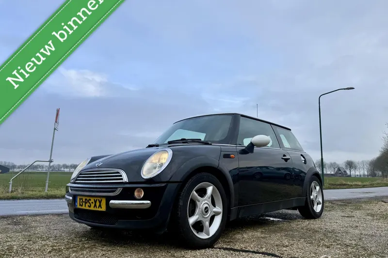 MINI Cooper (2002)