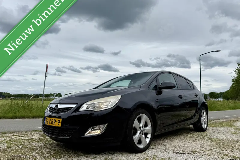 Opel Astra (2010)