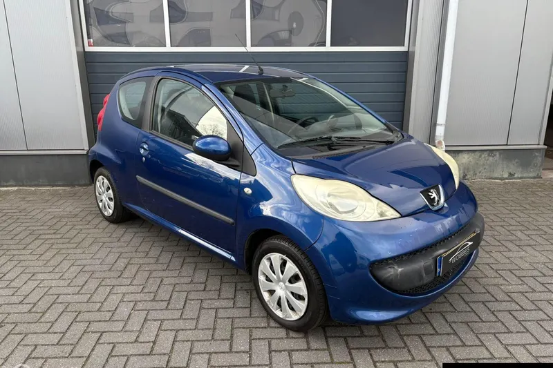 Peugeot 107 (2008)