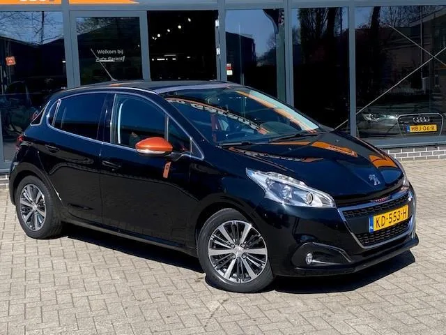 Peugeot 208 (2016) — foto 1