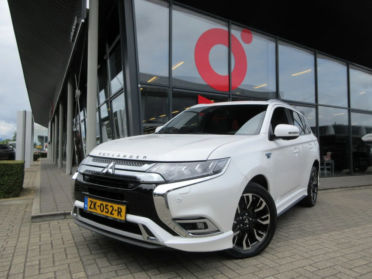 Mitsubishi Outlander (2019) — foto 1