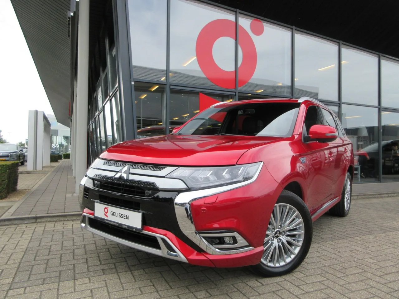 Mitsubishi Outlander (2021) — foto 1