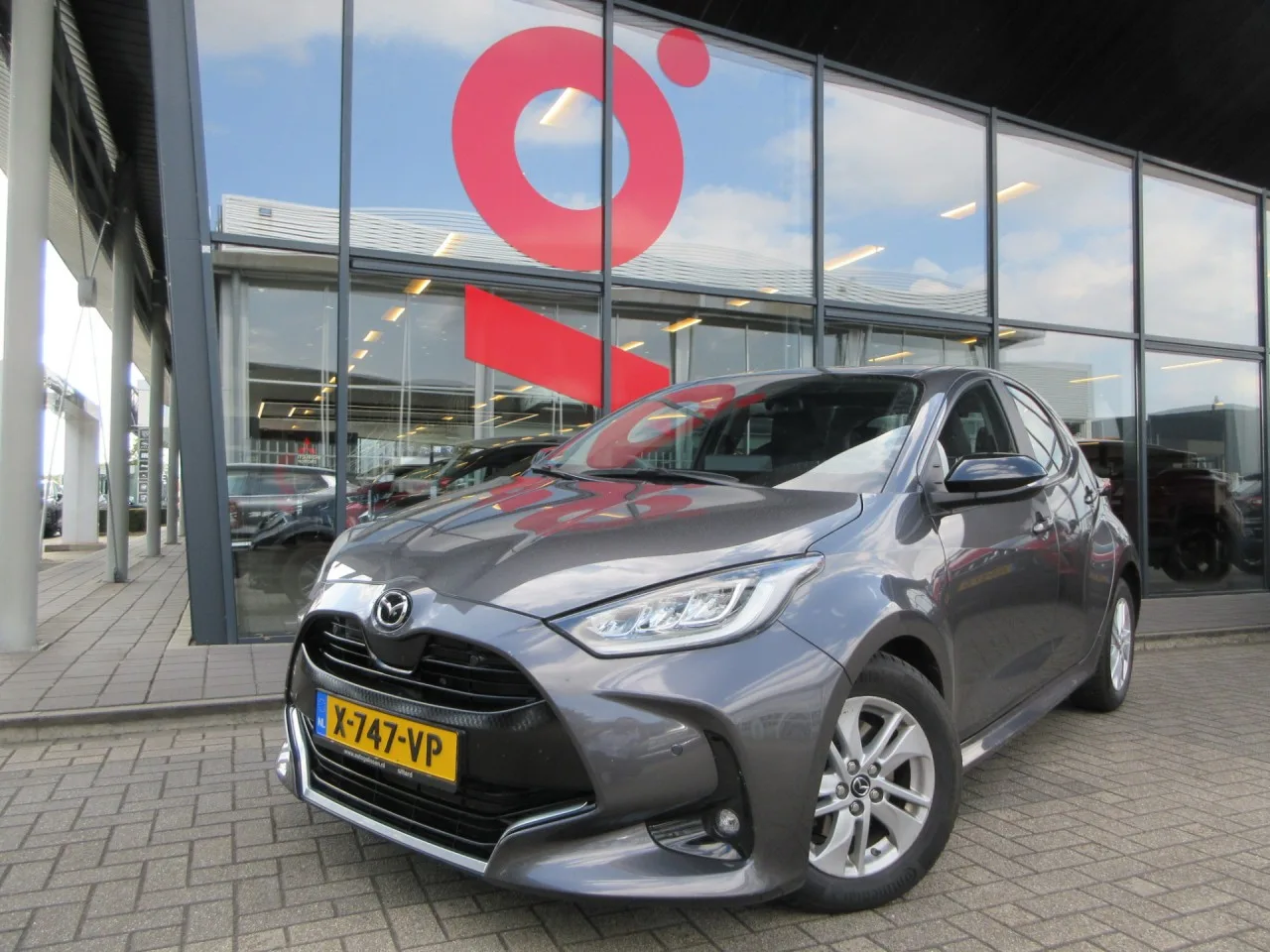 Mazda 2 Hybrid (2023) — foto 1