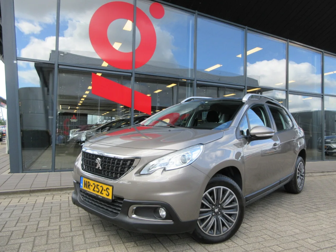 Peugeot 2008 (2017) — foto 1