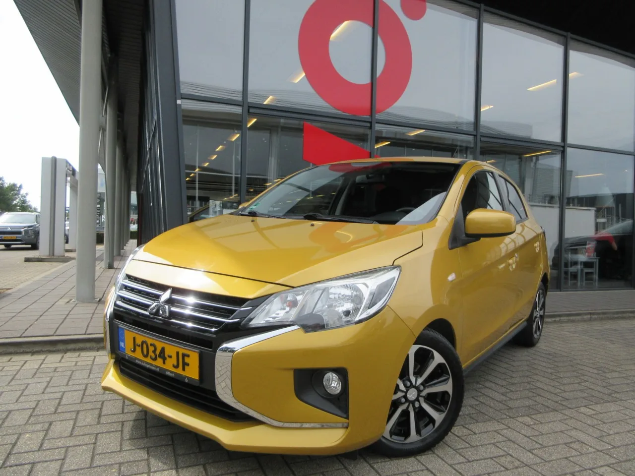 Mitsubishi Space Star (2020) — foto 1