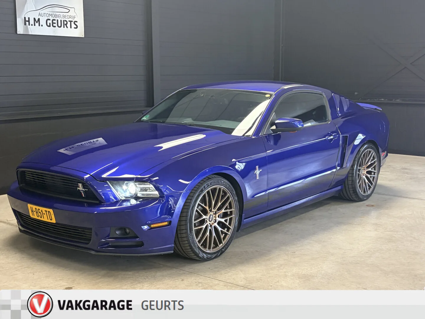 Ford Mustang (2014) — foto 1