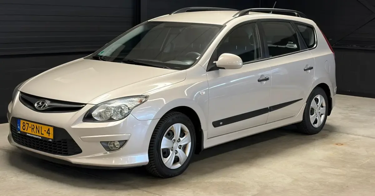 Hyundai i30 (2011) — foto 1