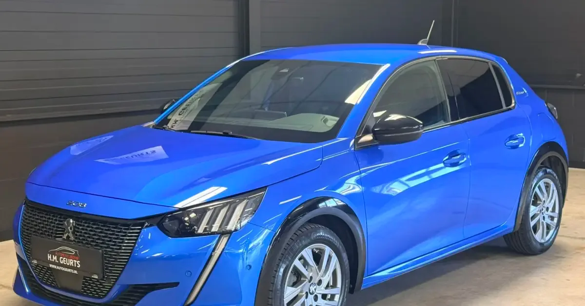 Peugeot 208 (2020) — foto 1