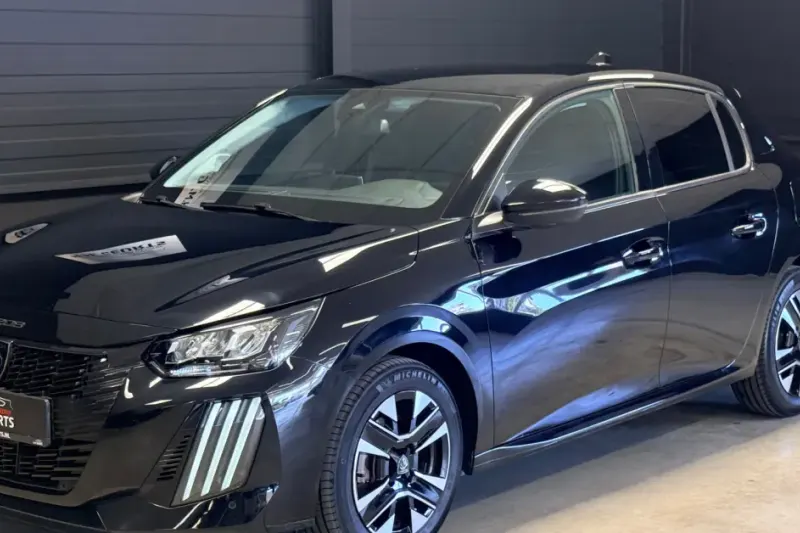Peugeot 208 (2024)