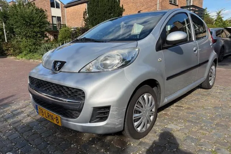 Peugeot 107 (2010)