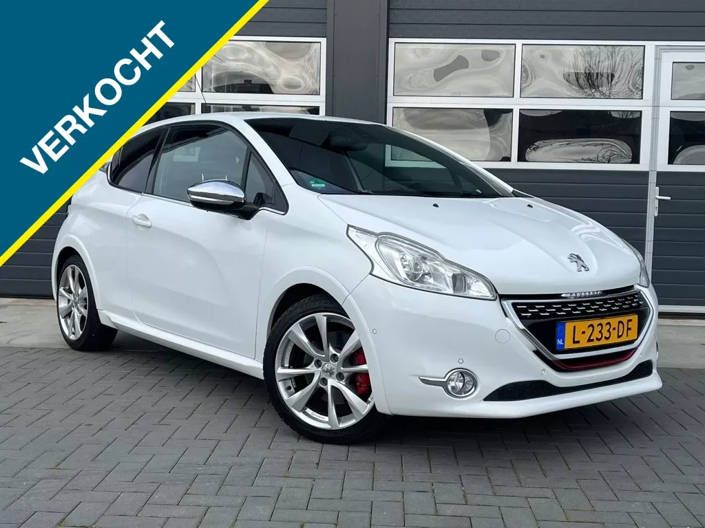 Peugeot 208 (2015) — foto 1