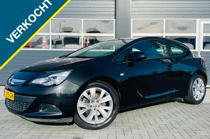 Opel Astra (2012)