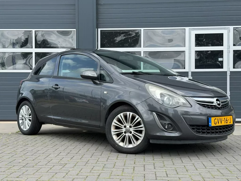 Opel Corsa (2011) — foto 1