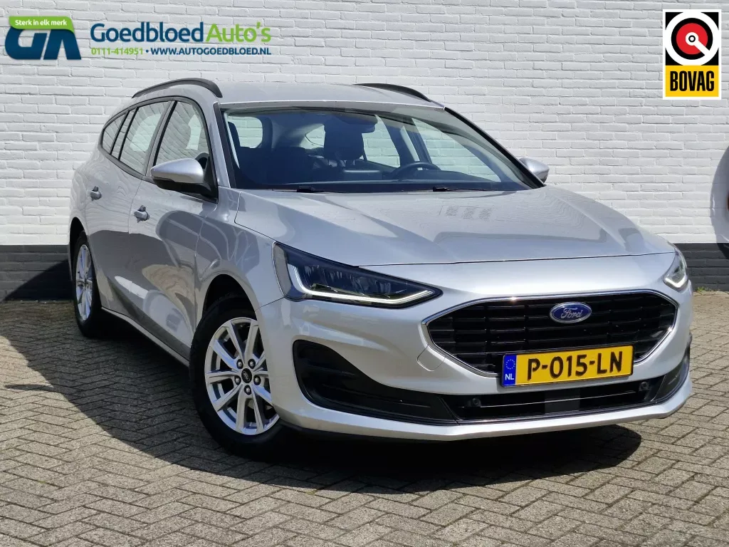 Ford Focus (2022) — foto 1
