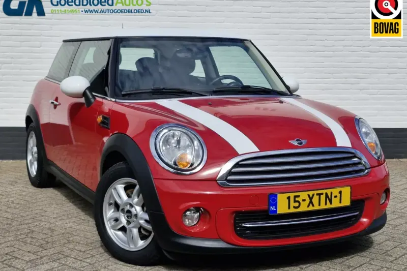 MINI Cooper (2012)