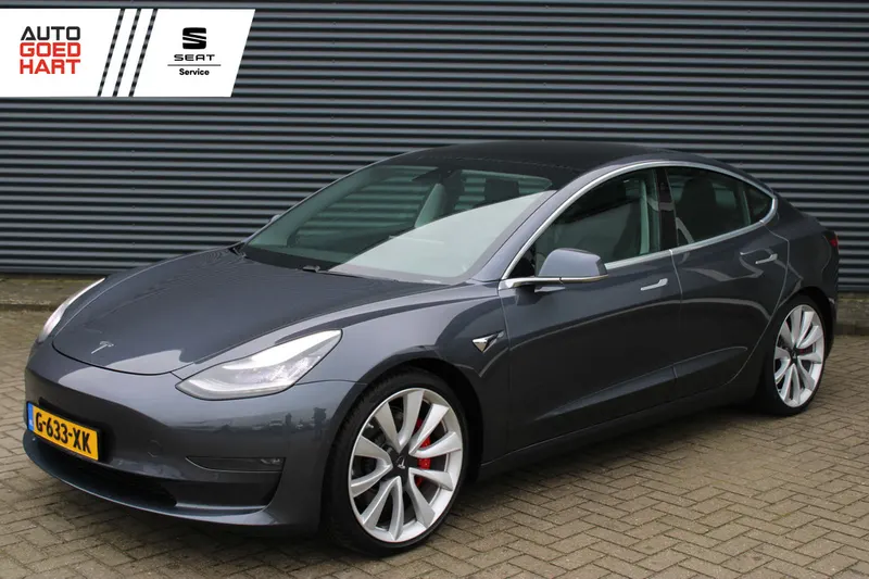 Tesla Model 3 (2019)