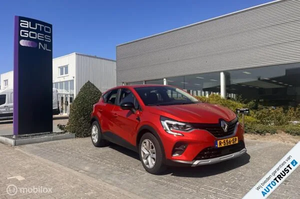 Renault Captur (2023) — foto 1