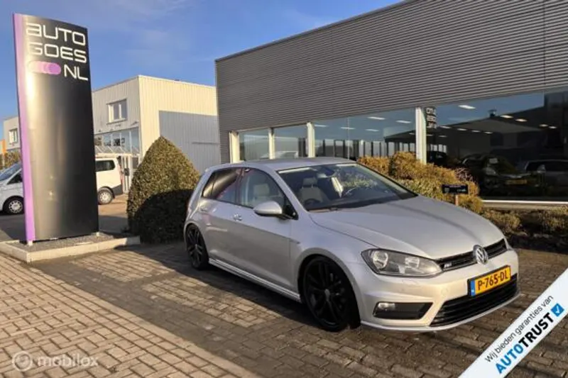 Volkswagen Golf (2022)