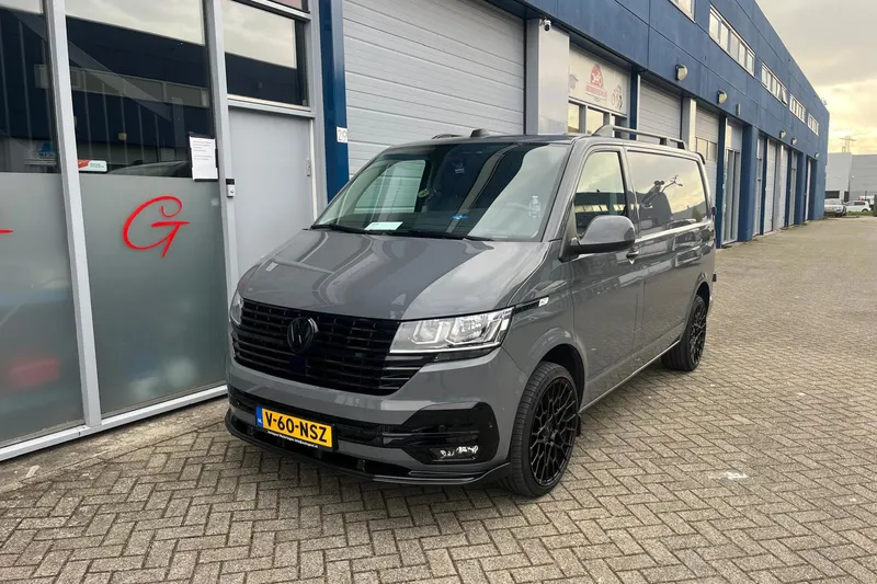 Volkswagen Transporter (2024)