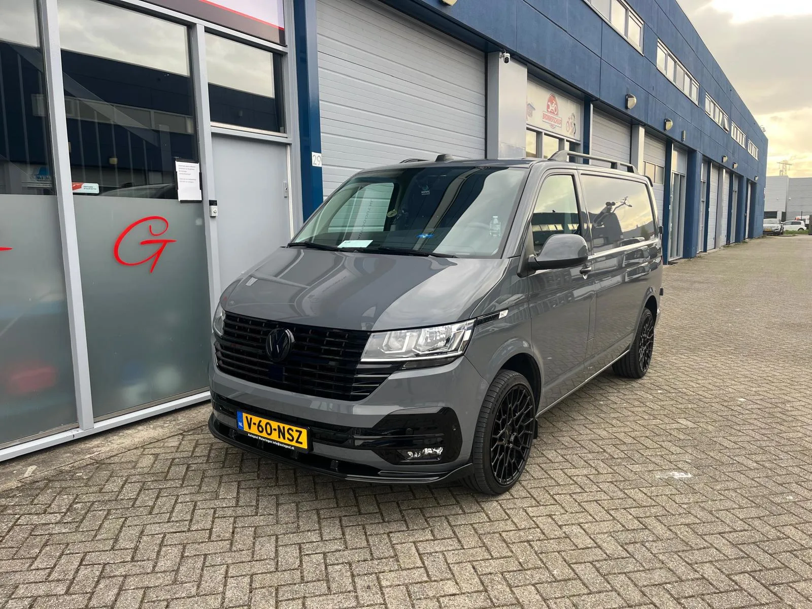 Volkswagen Transporter (2024) — foto 1