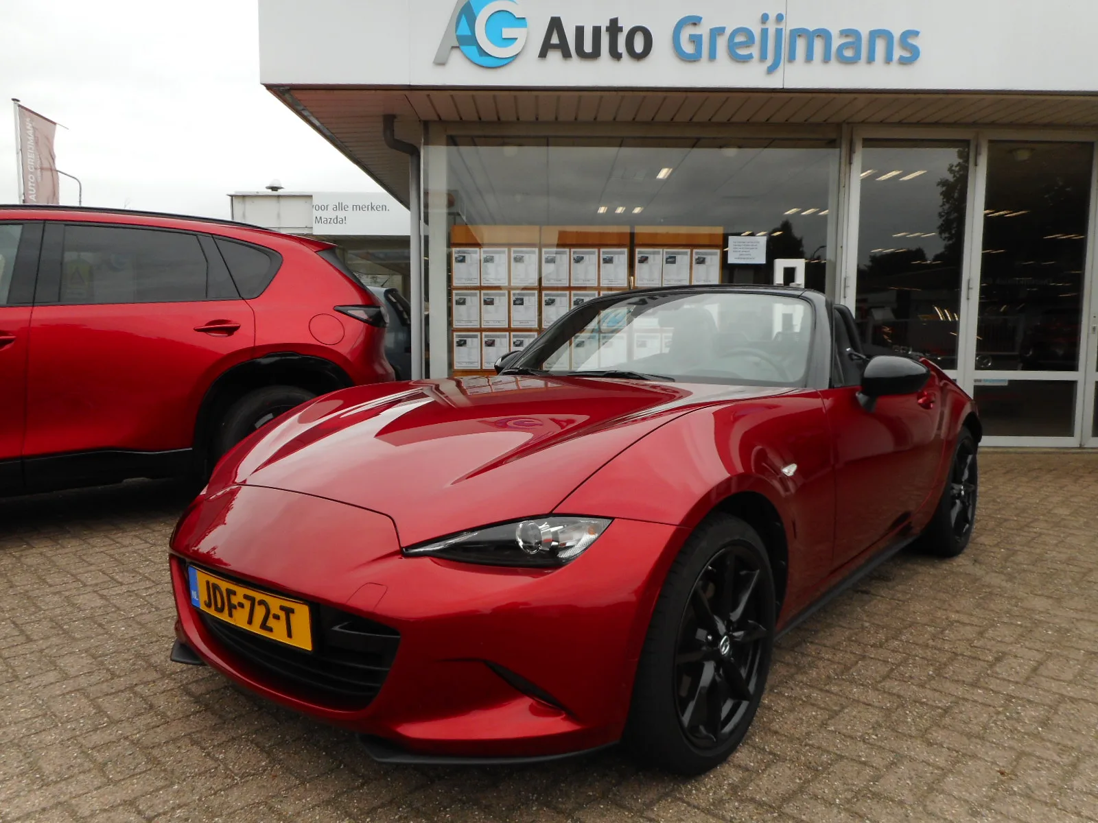 Mazda MX-5 (2018) — foto 1