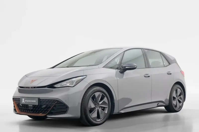 CUPRA Born (2024)