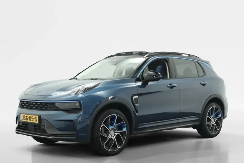 Lynk & Co 01 (2023)