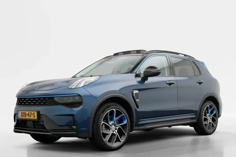 Lynk & Co 01 (2023)