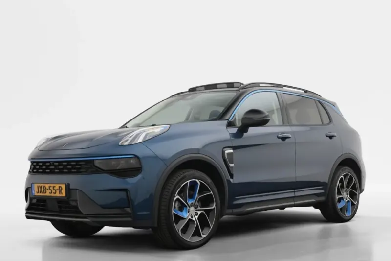 Lynk & Co 01 (2023)