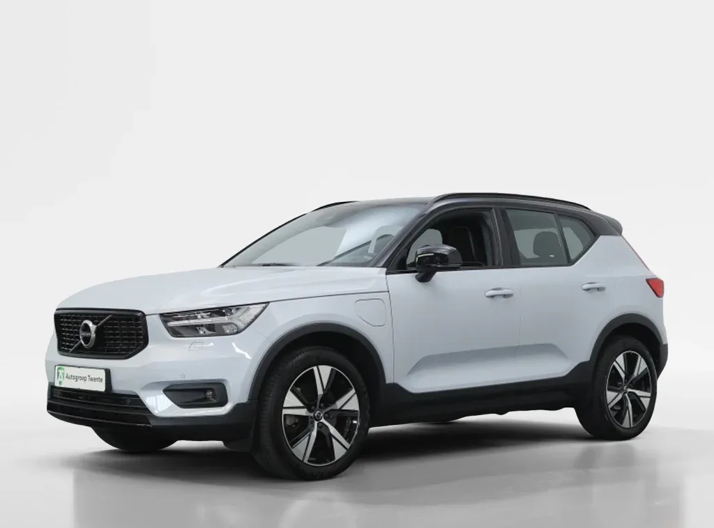 Volvo XC40 (2022) — foto 1