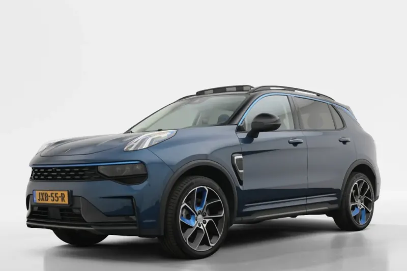 Lynk & Co 01 (2023)