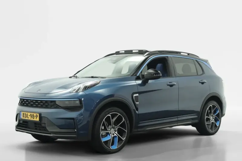 Lynk & Co 01 (2024)