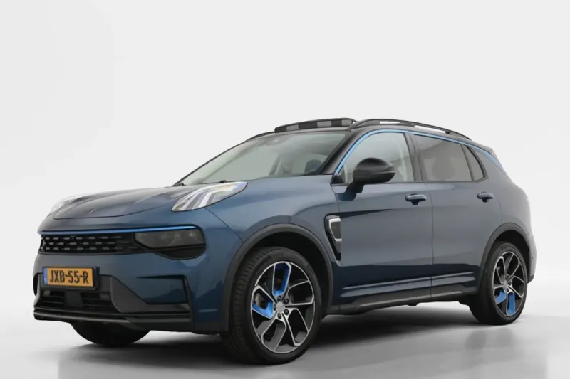Lynk & Co 01 (2023)